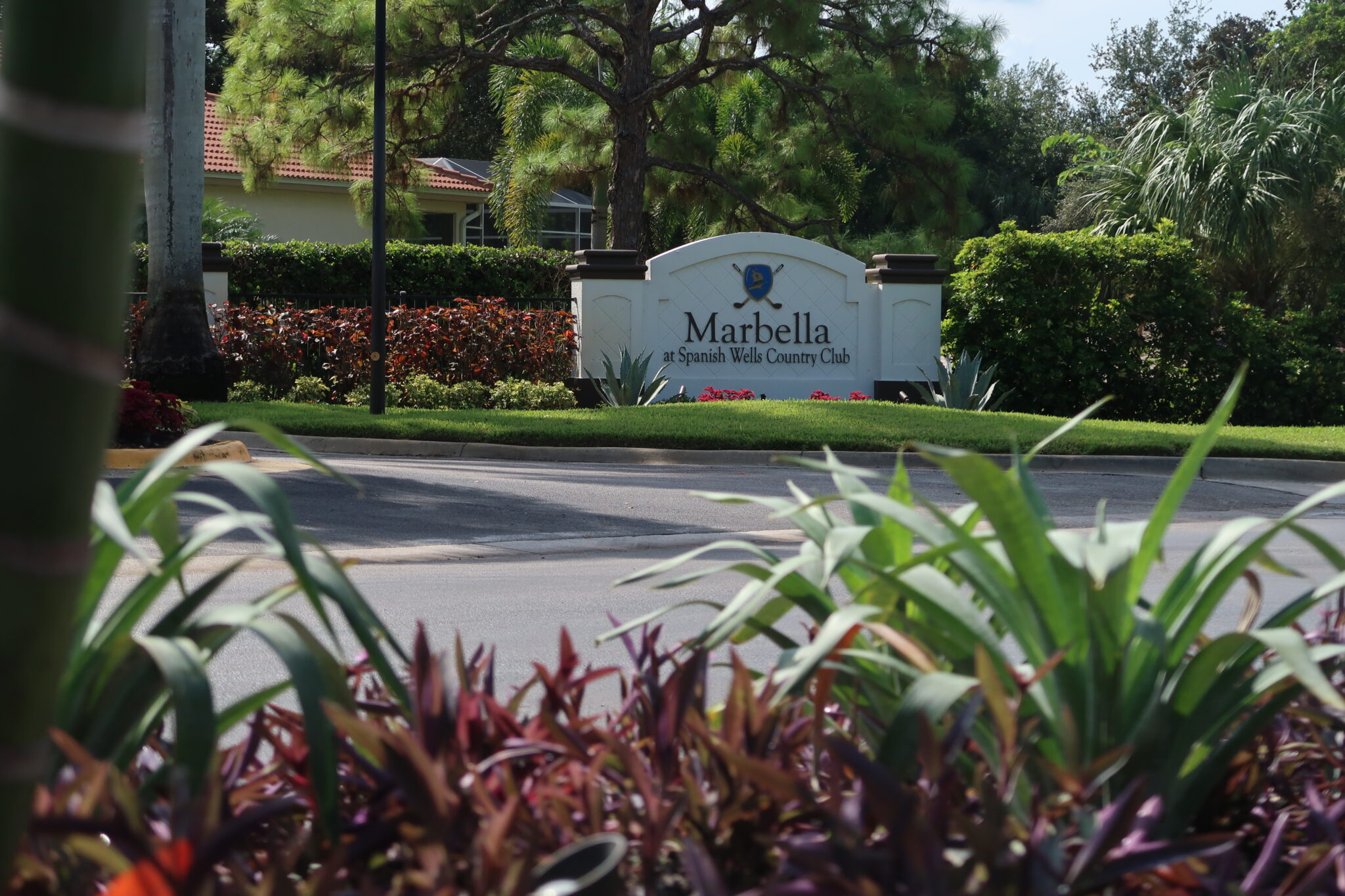 Professional landscaping at Spanish Wells in Bonita Springs